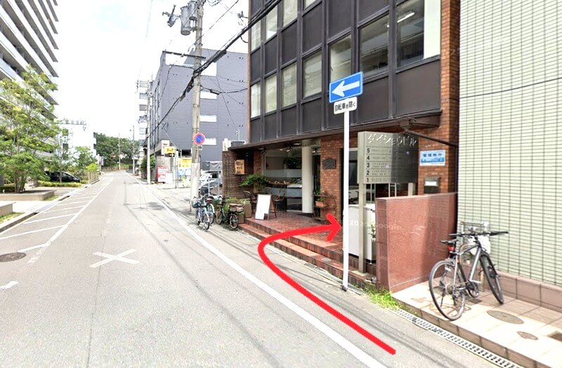 HPER（ハイパー）枚方市役所前店までの徒歩経路