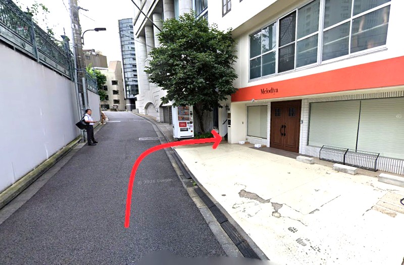 LYRIM表参道・外苑前店までの徒歩経路